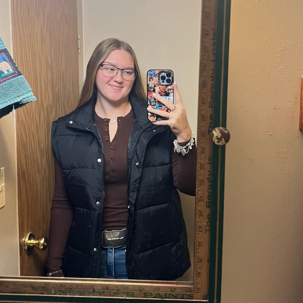 Meet your Posher, Nicole